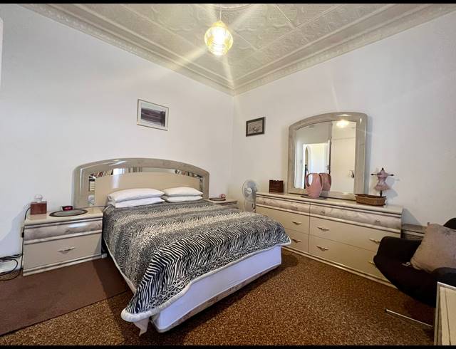 4 BEDROOM SEMI DETACHED FOR SALE IN ROSETTENVILLE